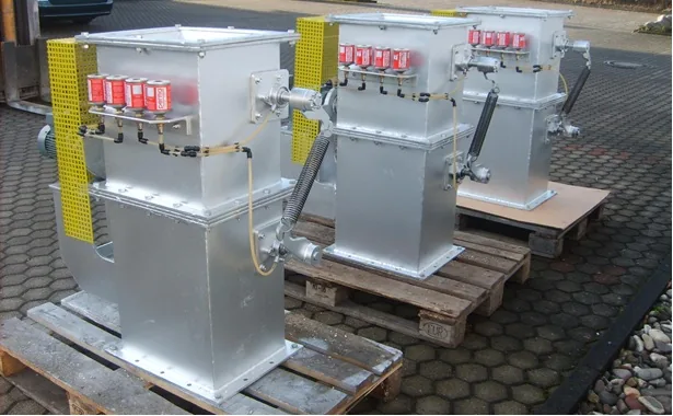 Double flap valve, internals in stainless steel (V4A)