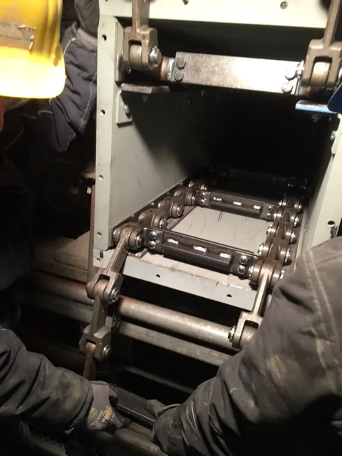 Trough section of a drag chain conveyor, installation example