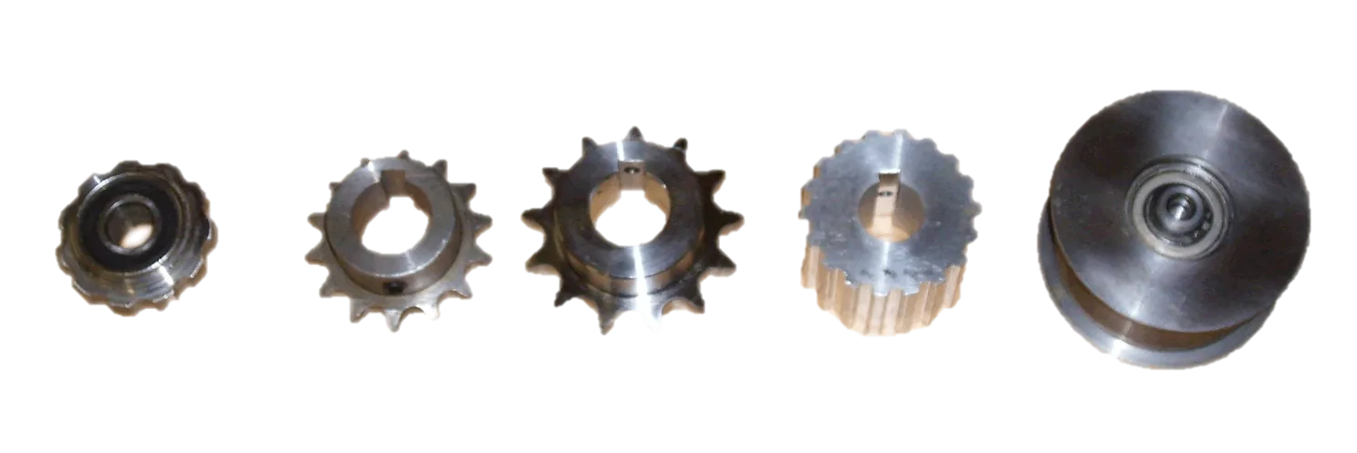 Chain pinions and special return rollers